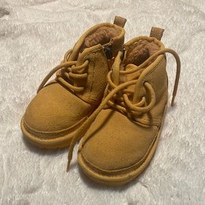 Toddler girl size 9 boots in great condition only worn a couple times.